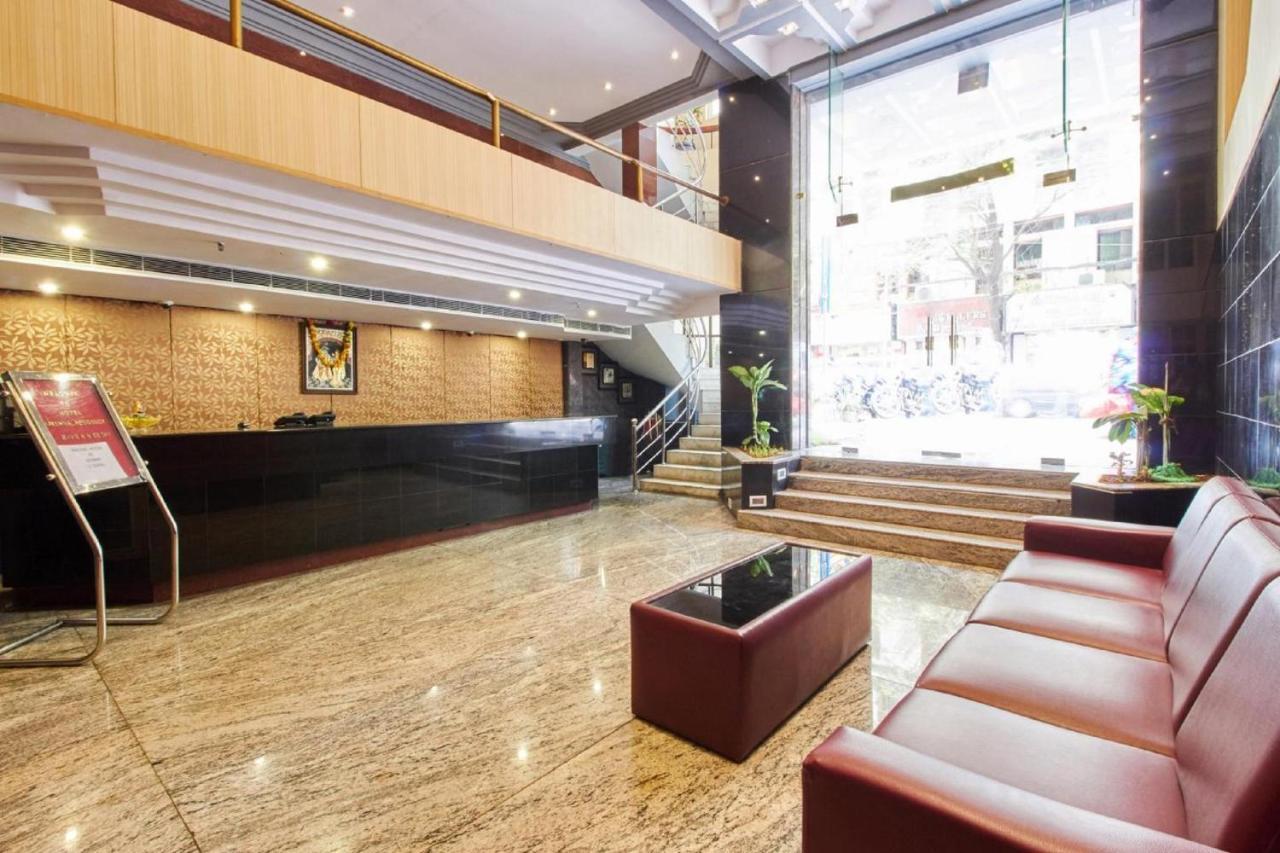 Krishna Residency Hotell Vijayawāda Exteriör bild